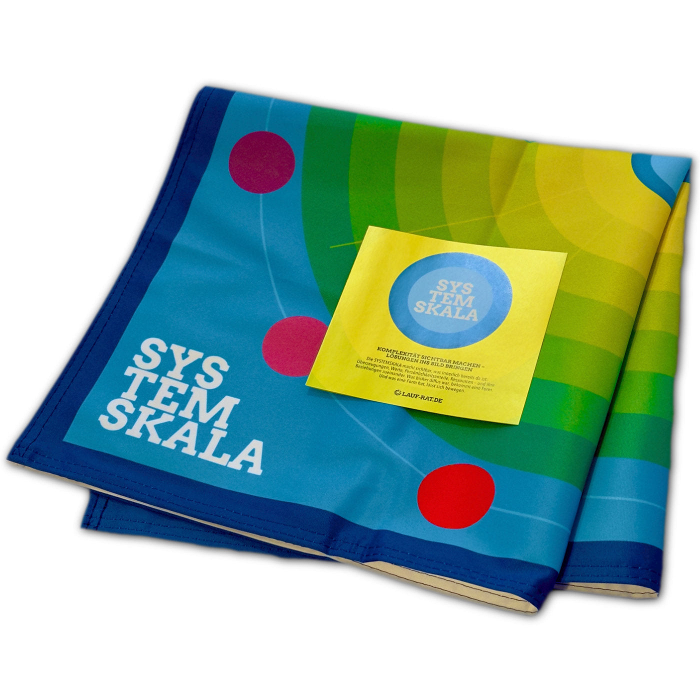 Systemskala aus rPET-Stoff gefaltet – minimales Packmaß für den mobilen Einsatz im Coaching