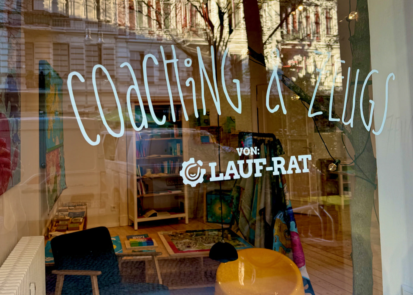 Schaufenster der Berliner Coaching-Werkstatt Lauf-Rat für Supervisions-Materialien