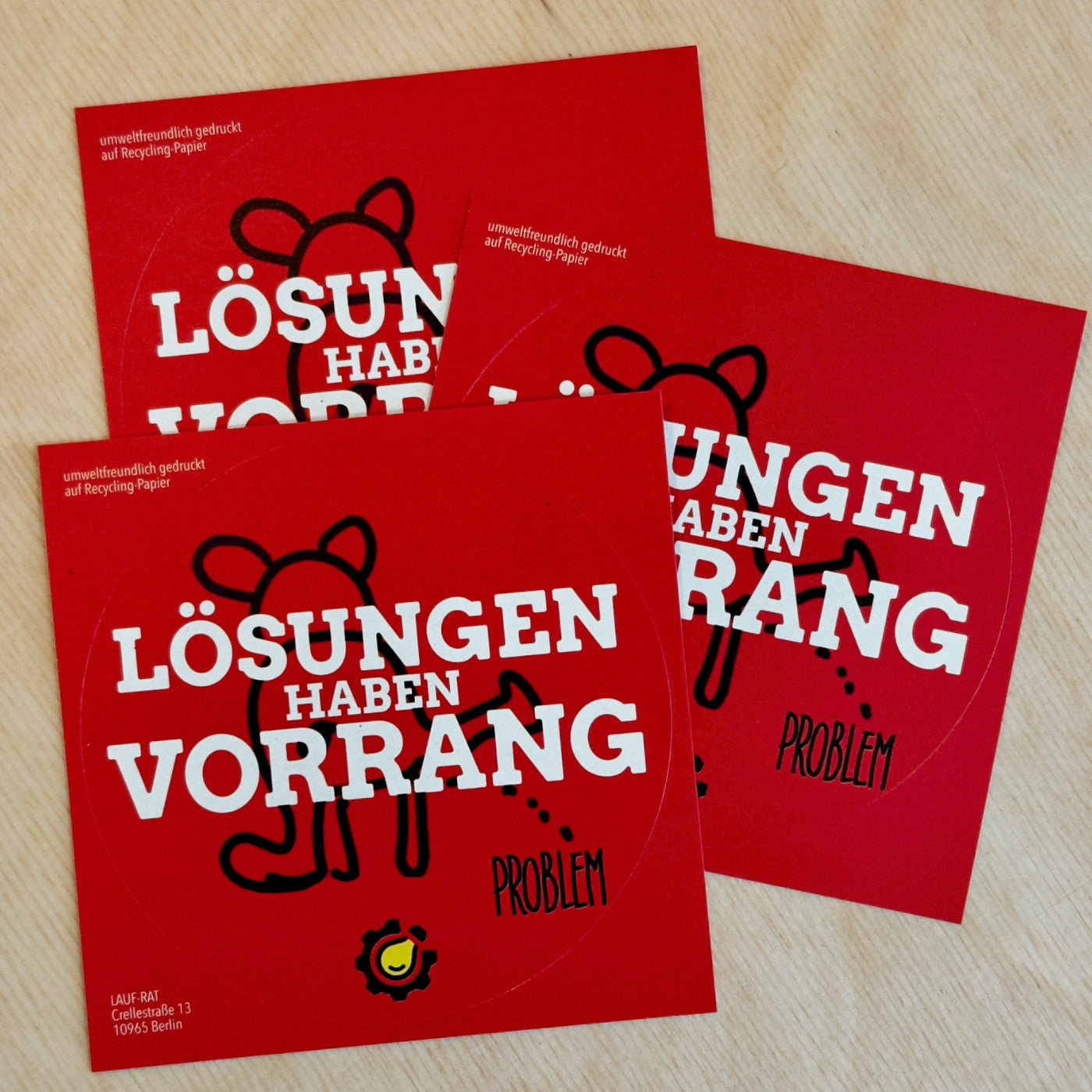 3 Sticker aufgefächert: Lösungen haben Vorrang